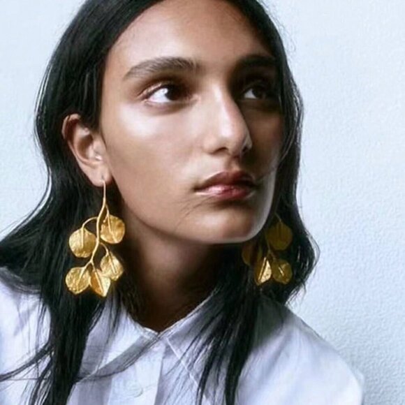 Gold Women's Long Exaggerated Retro Metallic Leaf Hook Earrings - Picture 1 of 5